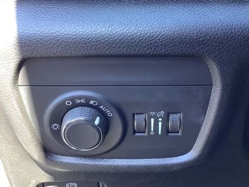 Certified 2021 Jeep Grand Cherokee L Laredo image 26