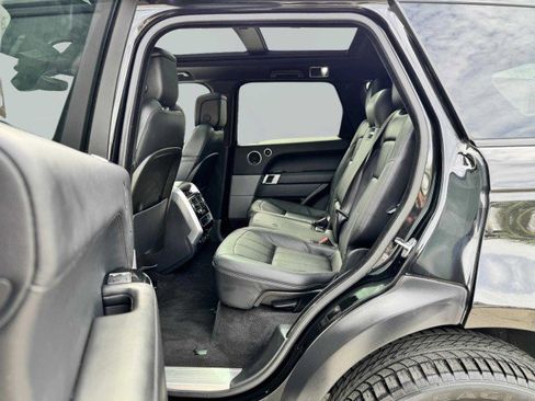 Used 2018 Land Rover Range Rover Sport HSE image 34