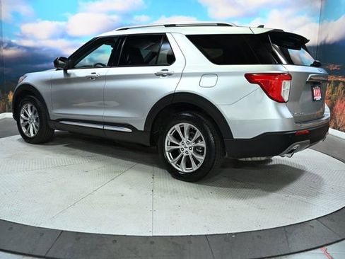 Used 2022 Ford Explorer Limited image 5