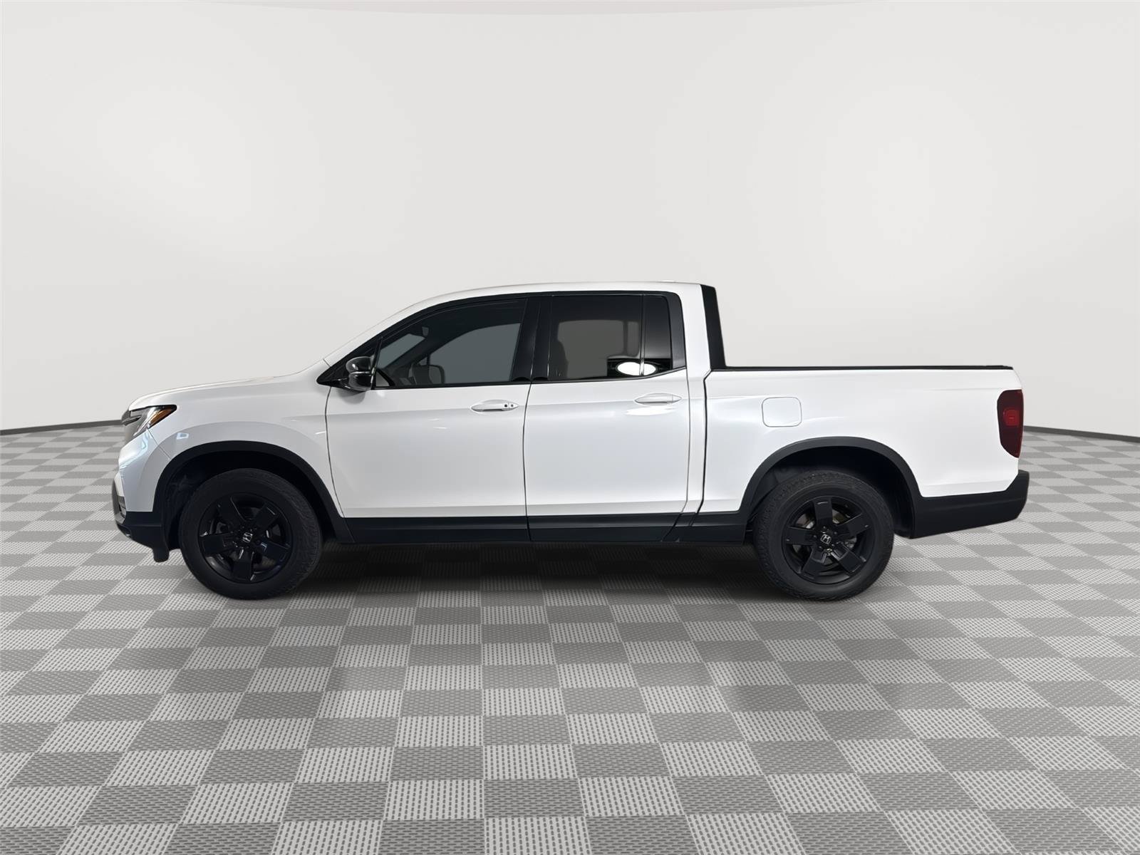 Used 2024 Honda Ridgeline Black Edition image 4