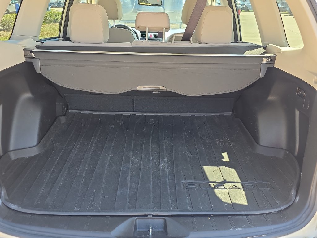 Used 2015 Subaru Forester 2.5i Premium w/ All-Weather Package AWD/4WD image 13