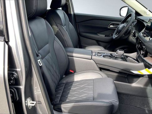 New 2026 Nissan Rogue Platinum w/ Platinum Premium Package AWD/4WD image 8