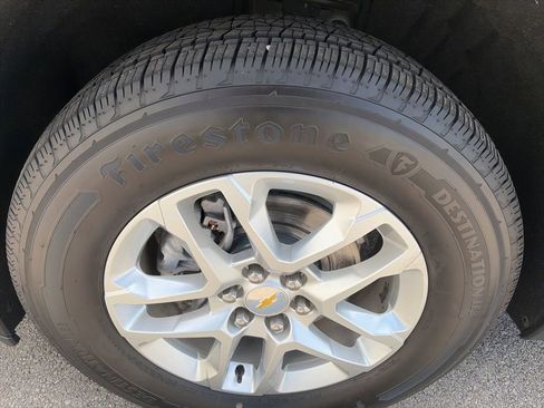 Used 2022 Chevrolet Traverse LS FWD image 34