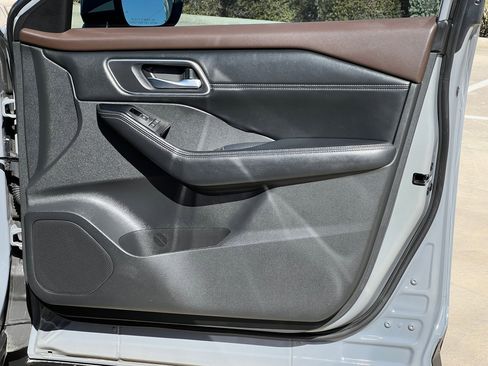 Used 2021 Nissan Rogue SL image 31