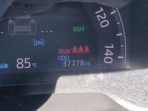 Used 2023 Toyota RAV4 XLE Premium FWD image 11