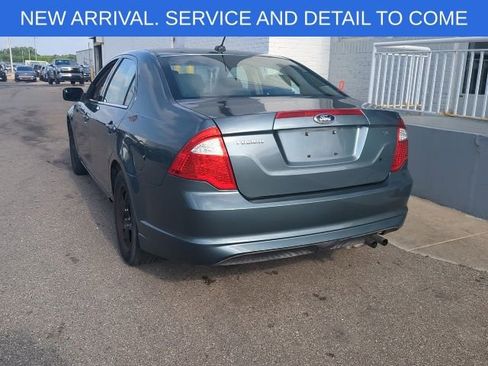 Used 2011 Ford Fusion SE FWD image 4