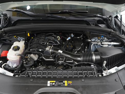 Used 2025 Jeep Grand Cherokee Summit w/ Luxury Tech Group V AWD/4WD image 33