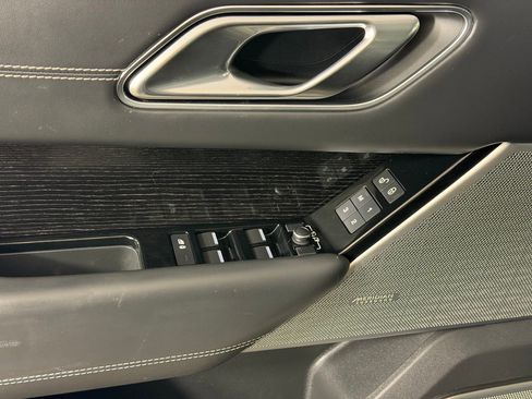 Used 2018 Land Rover Range Rover Velar R-Dynamic HSE AWD/4WD image 13
