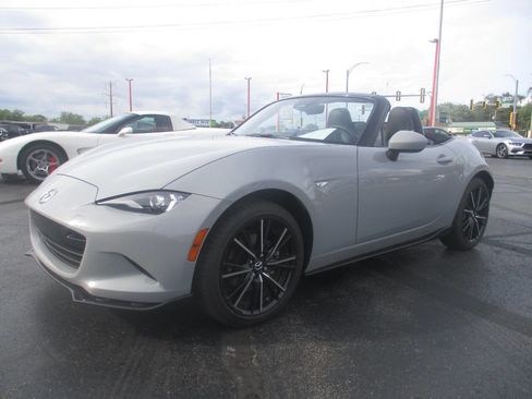 Used 2024 MAZDA MX-5 Miata Grand Touring w/ Appearance Package image 1