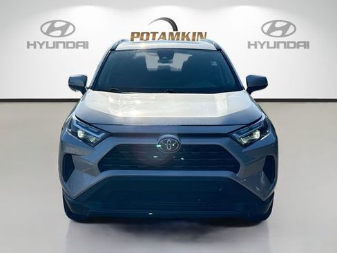 Used 2023 Toyota RAV4 XLE w/ Convenience Package FWD image 2