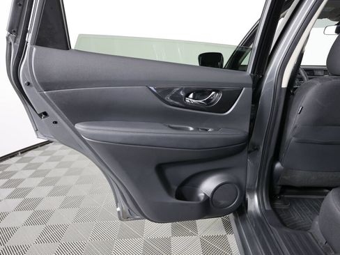 Used 2018 Nissan Rogue SV w/ Premium Package AWD/4WD image 16