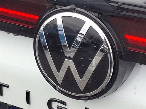 New 2026 Volkswagen Tiguan SE R-Line image 12