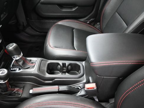 Used 2023 Jeep Wrangler Unlimited Rubicon w/ Cold Weather Group image 20