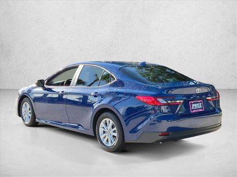 Used 2025 Toyota Camry LE w/ Convenience Package FWD image 7