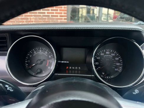 Used 2016 Ford Mustang GT RWD image 11