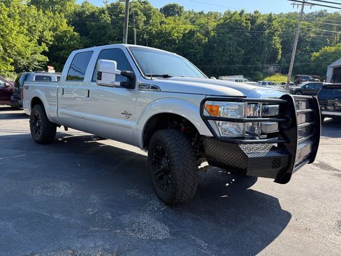 Used 2014 Ford F250 Lariat w/ Lariat Interior Package image 20