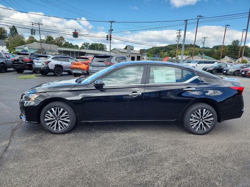 New 2025 Nissan Altima 2.5 SV w/ SV Premium Package image 5