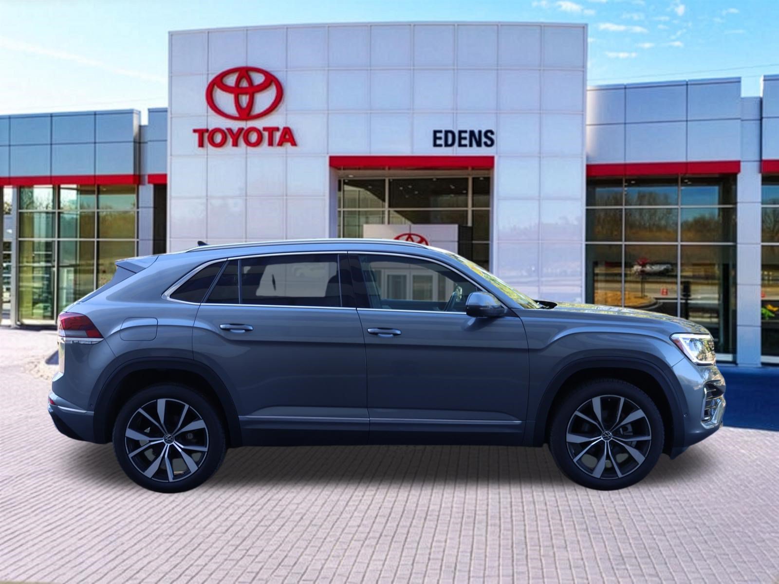 Used 2025 Volkswagen Atlas Cross Sport SEL Premium R-Line AWD/4WD image 2
