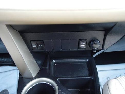 Used 2014 Toyota RAV4 XLE AWD/4WD image 24