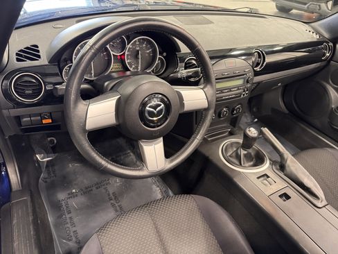 Used 2007 MAZDA MX-5 Miata Sport image 11