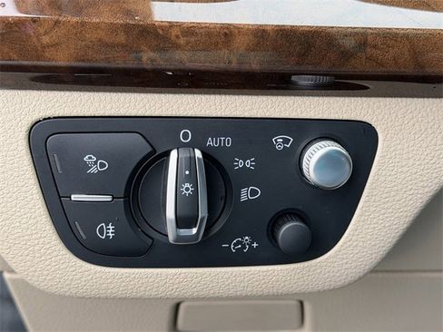 Used 2020 Audi Q5 Prestige w/ Prestige Package image 14