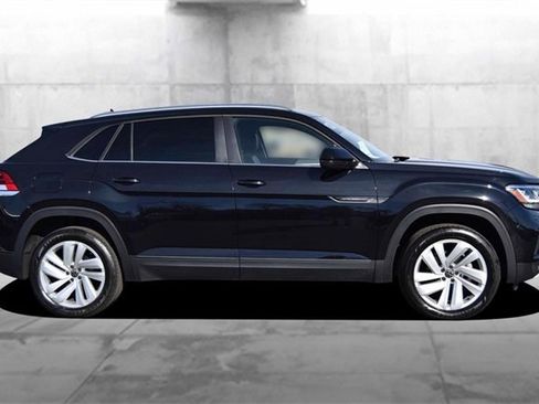 Used 2023 Volkswagen Atlas Cross Sport SE image 5
