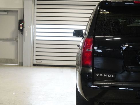 Used 2018 Chevrolet Tahoe LT image 10