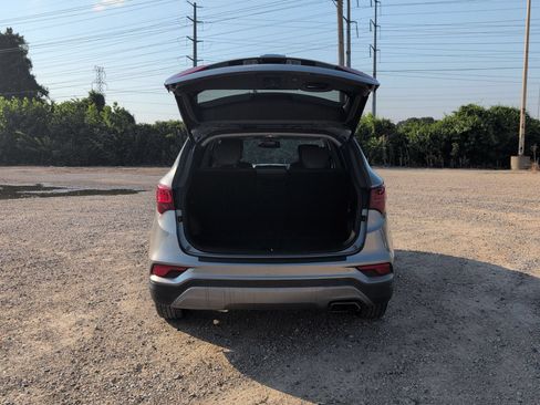 Used 2017 Hyundai Santa Fe Sport FWD image 4