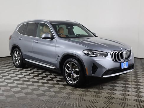 Used 2023 BMW X3 xDrive30i w/ Premium Package image 2