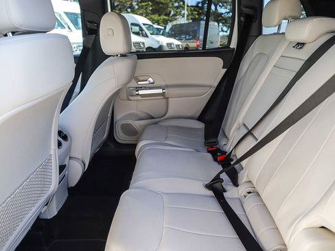 Certified 2025 Mercedes-Benz GLB 250 4MATIC image 19