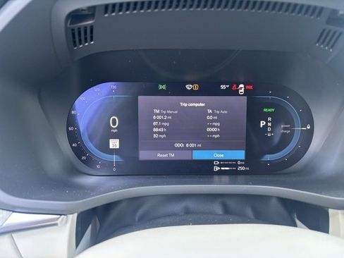 Used 2025 Volvo XC60 T8 Ultra w/ Protection Package Premier image 2