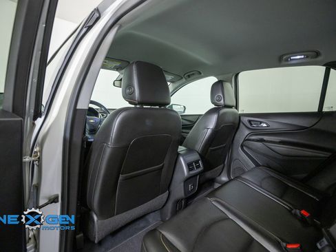 Used 2021 Chevrolet Equinox Premier AWD/4WD image 25