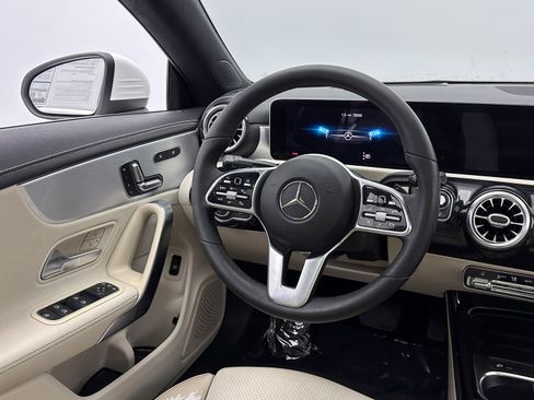 Used 2020 Mercedes-Benz CLA 250 image 27