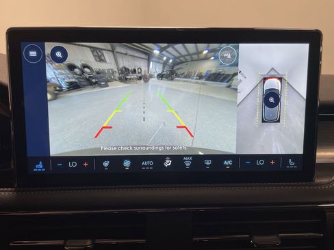 Used 2025 Lincoln Corsair AWD w/ Equipment Group 101A image 12