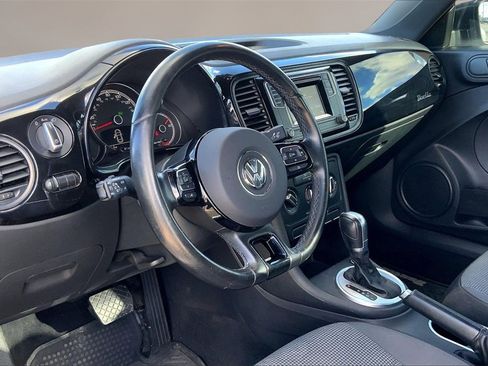 Used 2017 Volkswagen Beetle 1.8T S image 13