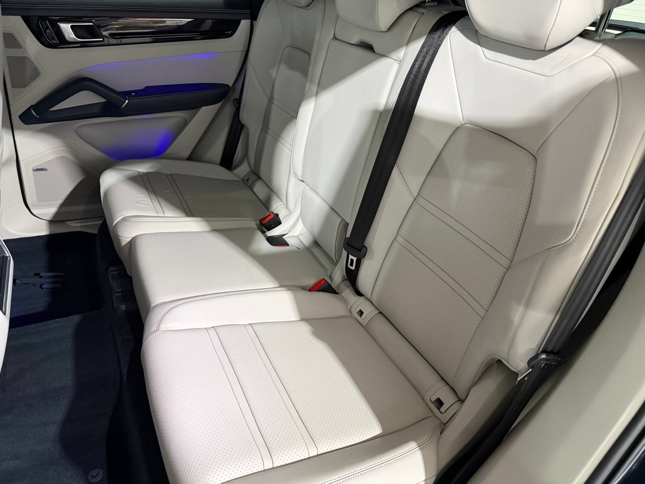 Used 2019 Porsche Cayenne S AWD/4WD image 34