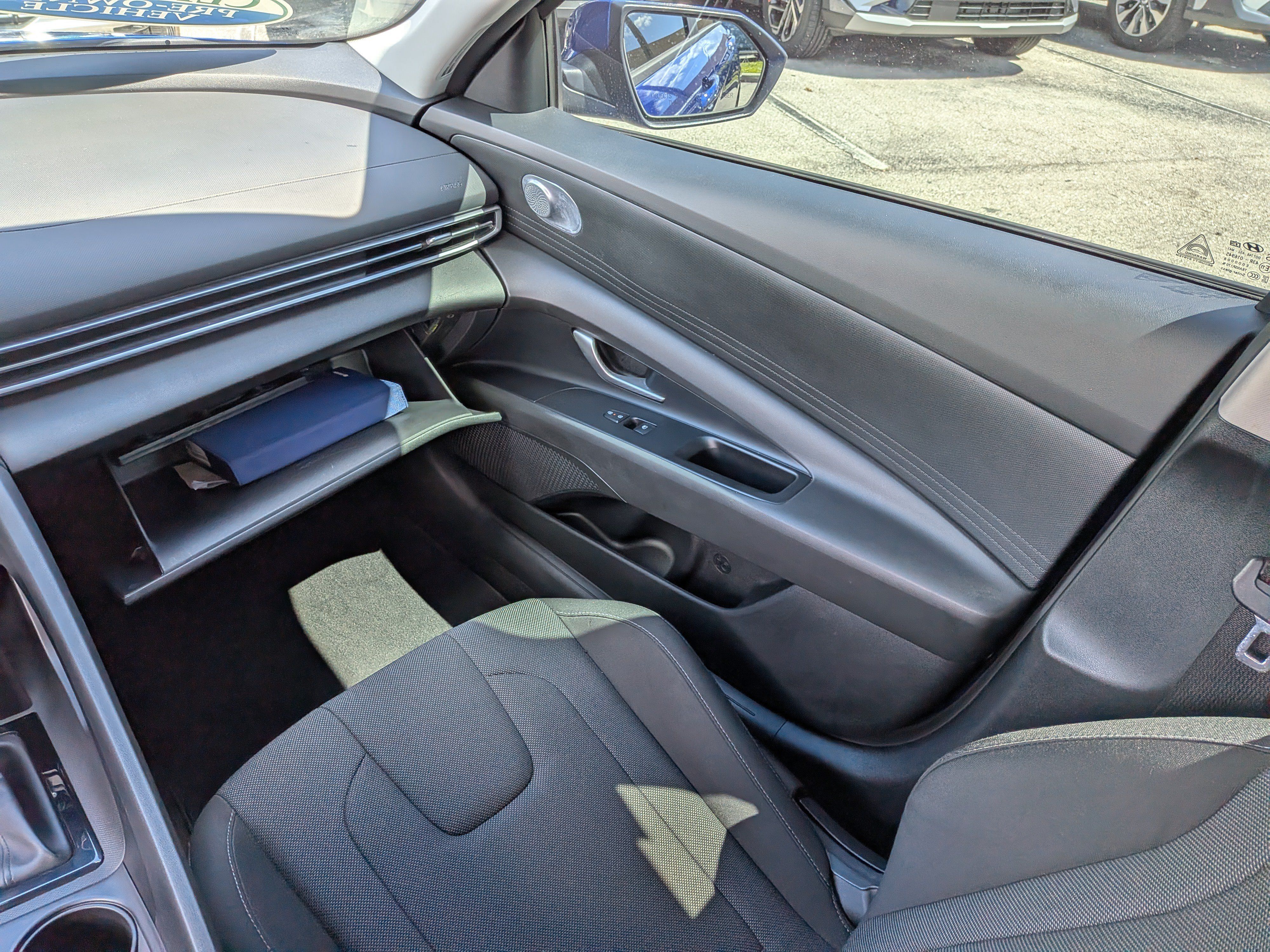 Used 2024 Hyundai Elantra SE FWD image 17