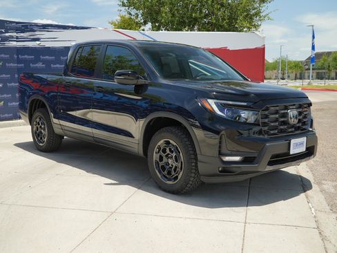 Used 2025 Honda Ridgeline TrailSport+ image 3