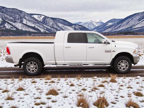 Used 2015 RAM 3500 Laramie w/ Convenience Group image 7
