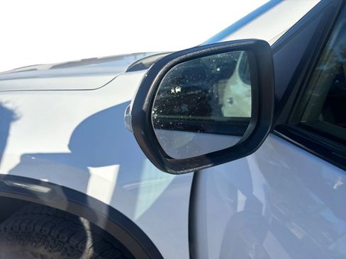 Used 2025 GMC Acadia AT4 w/ Super Cruise Package image 30