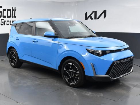 Used 2023 Kia Soul EX FWD image 7