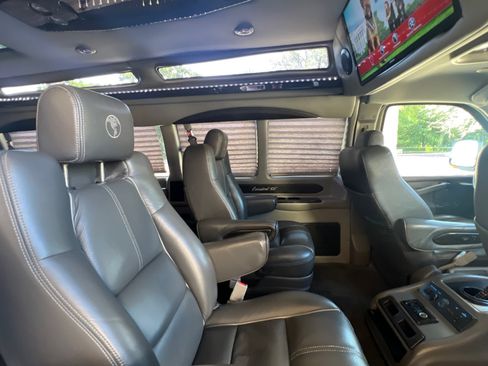 Used 2016 GMC Savana 2500 Extended image 32