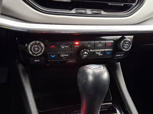 Certified 2023 Jeep Compass Limited AWD/4WD image 15