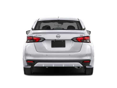 Used 2024 Nissan Versa SR FWD image 8
