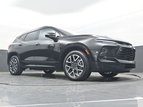 Used 2025 Chevrolet Blazer RS FWD image 25
