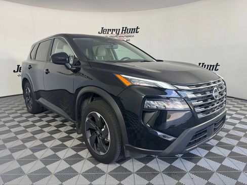 Used 2024 Nissan Rogue SV FWD image 6