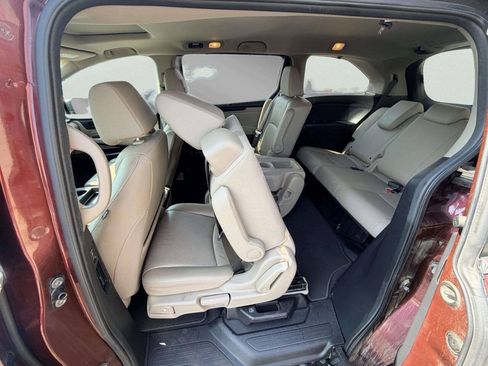 Used 2018 Honda Odyssey EX-L image 24
