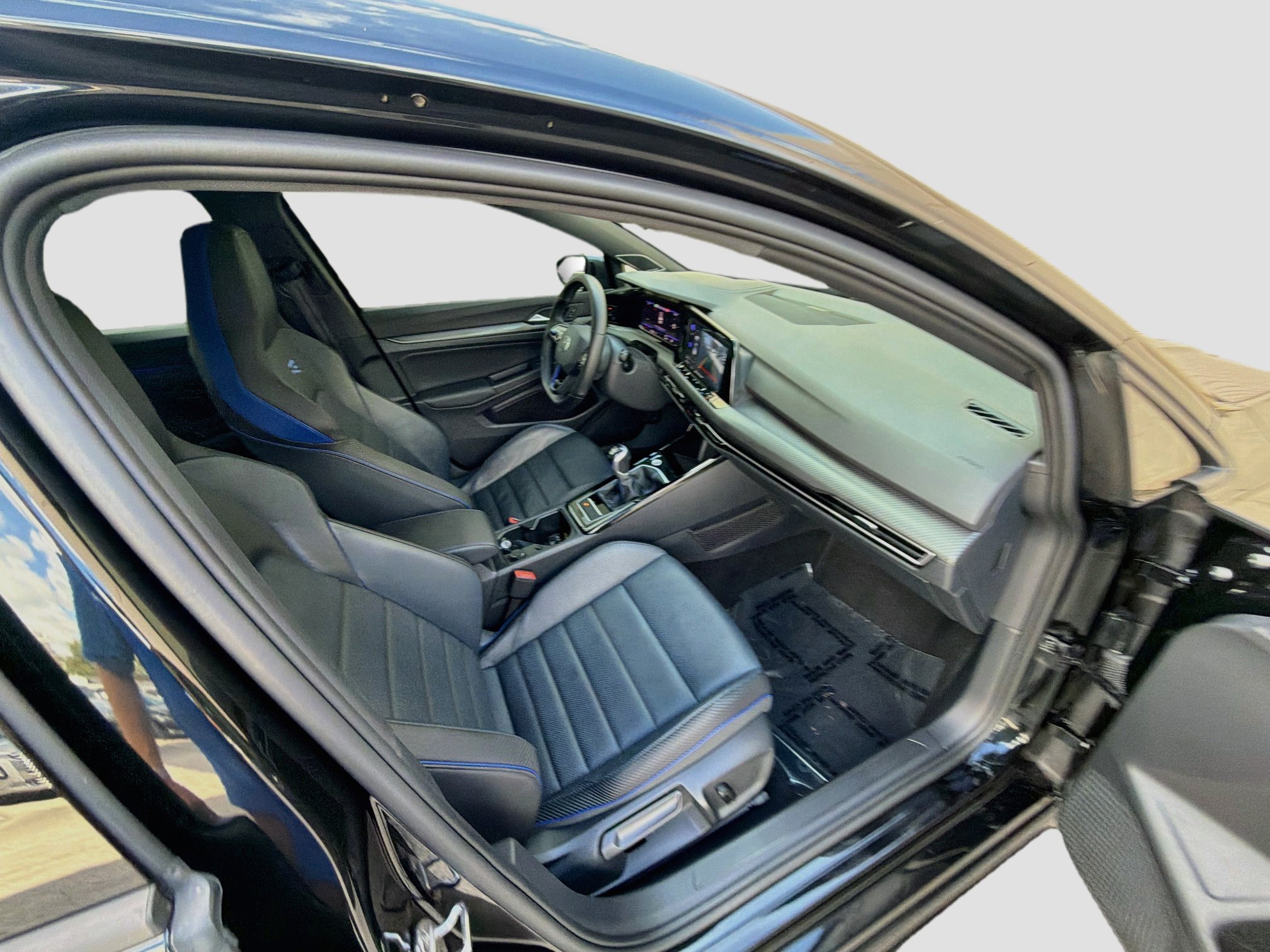 Used 2024 Volkswagen Golf R AWD/4WD image 32