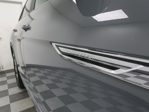 Used 2024 Volkswagen Atlas Cross Sport SEL R-Line image 9