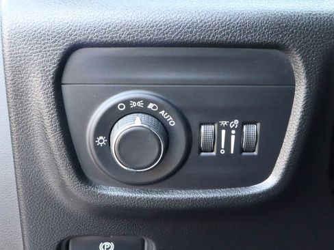 Used 2024 Jeep Grand Cherokee Laredo X w/ Luxury Tech Group I AWD/4WD image 18